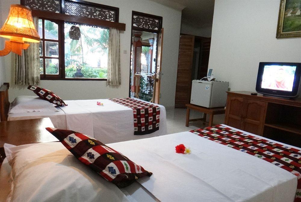 Lovina Beach Hotel Extérieur photo